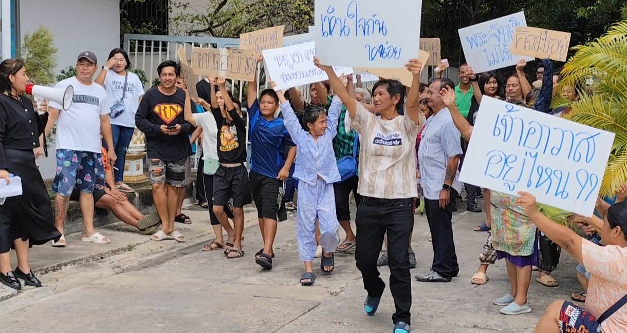 %e0%b8%8a%e0%b8%b2%e0%b8%a7%e0%b8%9a%e0%b9%89%e0%b8%b2%e0%b8%99%e0%b8%8b%e0%b8%ad%e0%b8%a2%e0%b8%95%e0%b8%a3%e0%b8%ad%e0%b8%81%e0%b8%96%e0%b9%88%e0%b8%b2%e0%b8%99%e0%b9%80%e0%b8%82%e0%b8%95%e0%b9%80