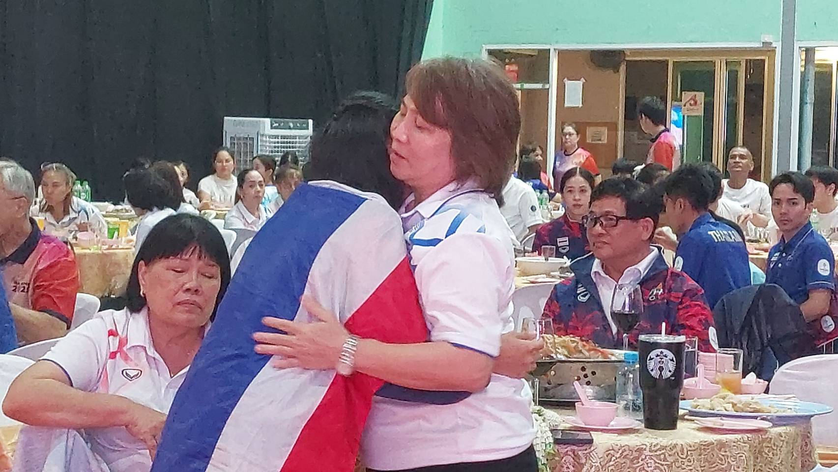 %e0%b8%a2%e0%b8%b4%e0%b8%a1%e0%b8%af-%e0%b9%80%e0%b8%a5%e0%b8%b4%e0%b8%81%e0%b8%97%e0%b8%b5%e0%b8%a1%e0%b8%8a%e0%b8%b2%e0%b8%95%e0%b8%b4-5-%e0%b8%84%e0%b8%99-%e0%b8%94%e0%b8%b6%e0%b8%87